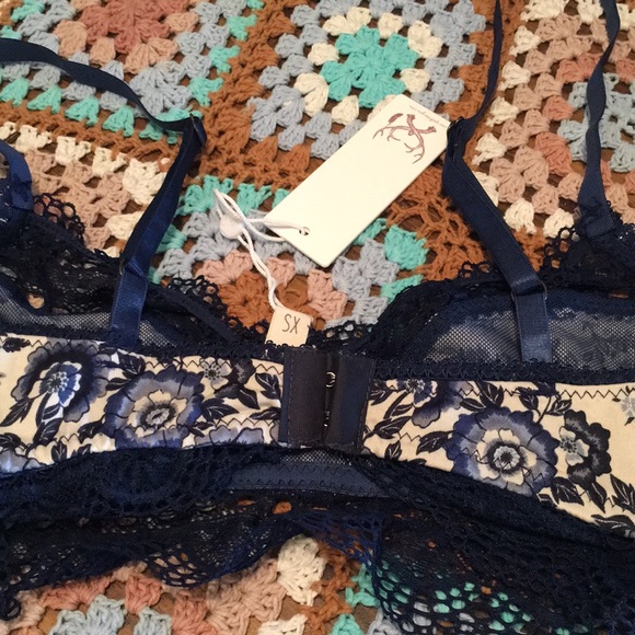 Spell Elle lace bra - Picture 7 of 7